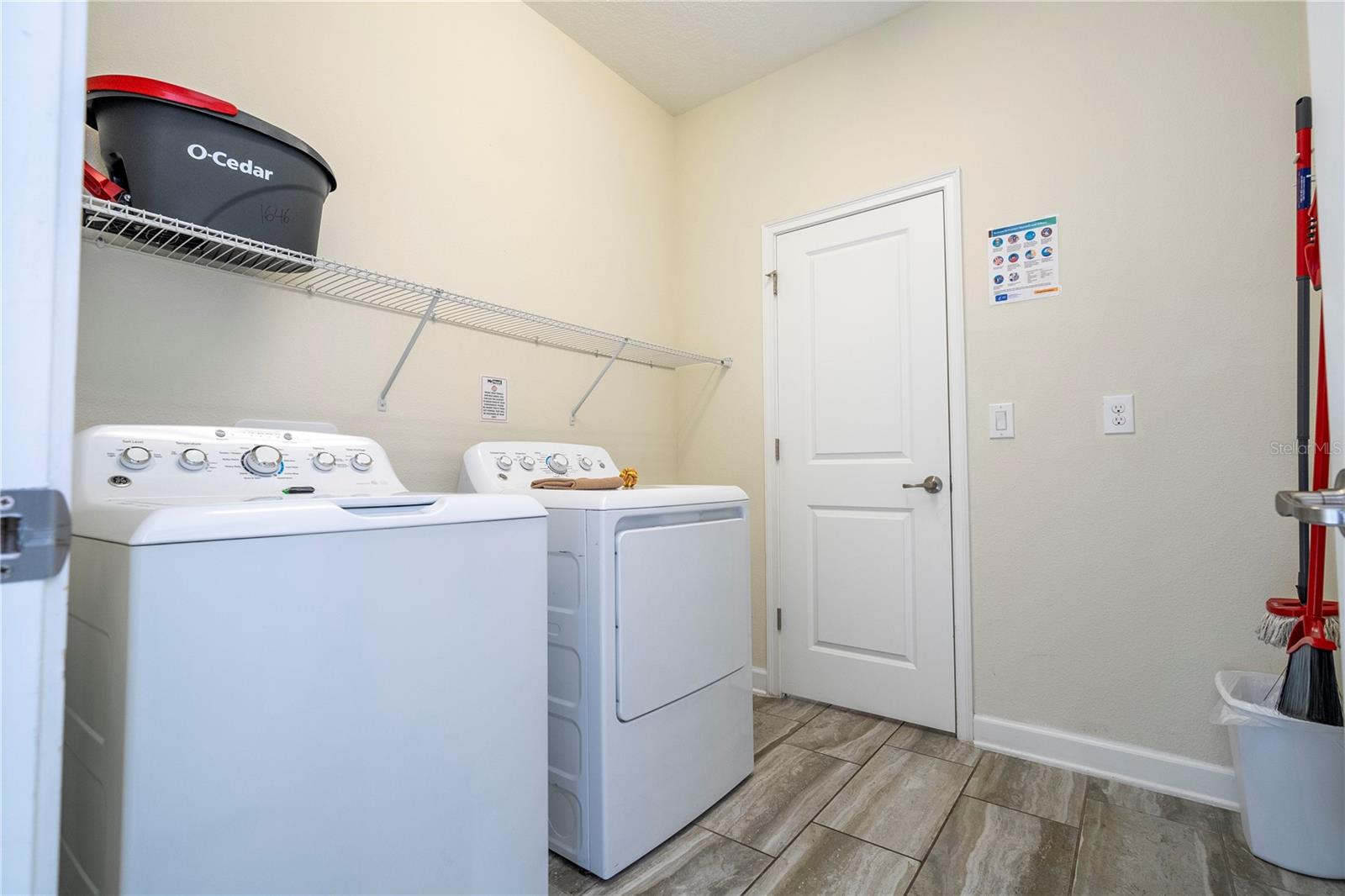 Image 18 of 100 For 1646 Moon Valley Drive