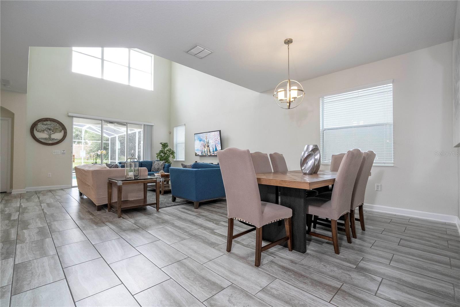 Image 19 of 100 For 1646 Moon Valley Drive