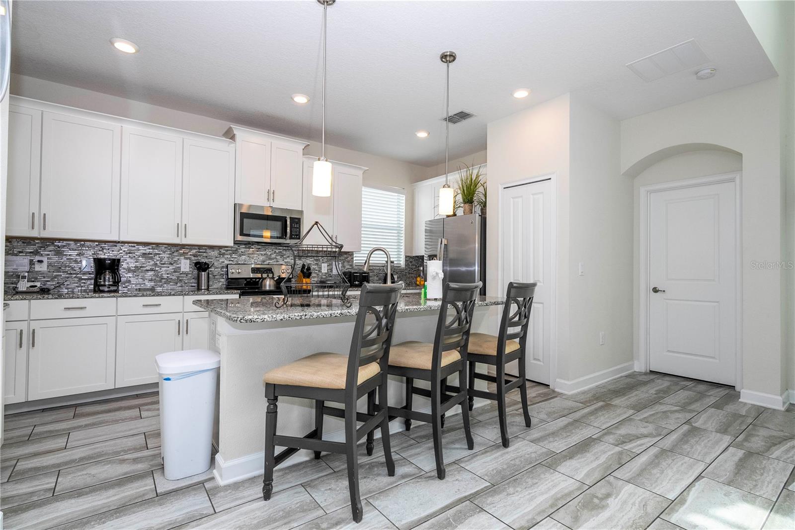 Image 38 of 100 For 1646 Moon Valley Drive