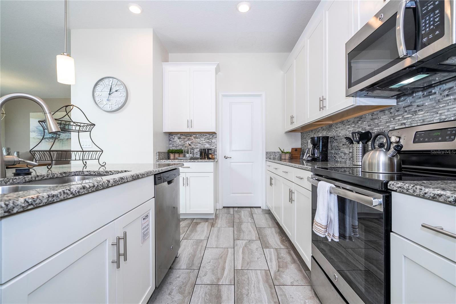 Image 44 of 100 For 1646 Moon Valley Drive