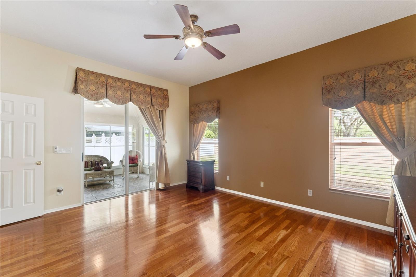 Image 17 of 40 For 788 Andover Circle