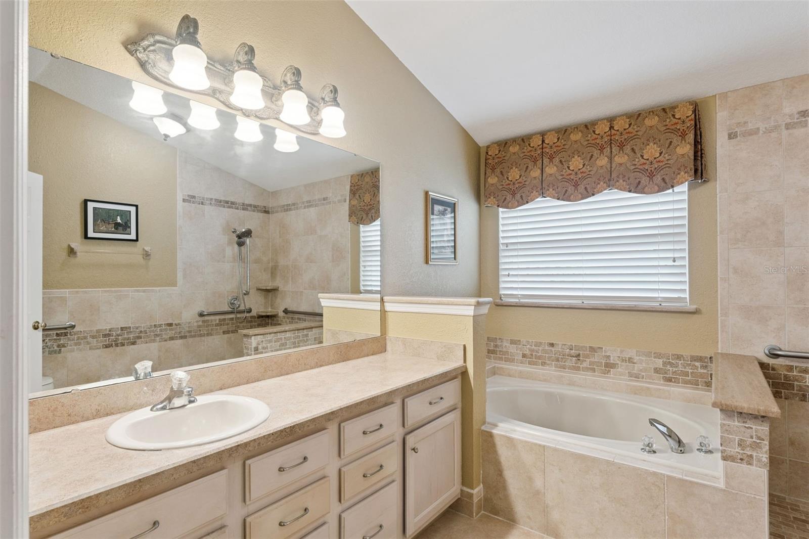 Image 18 of 40 For 788 Andover Circle