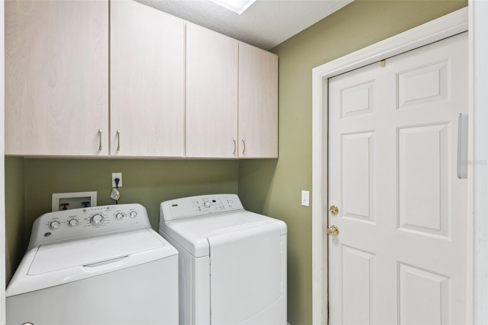 Image 26 of 40 For 788 Andover Circle