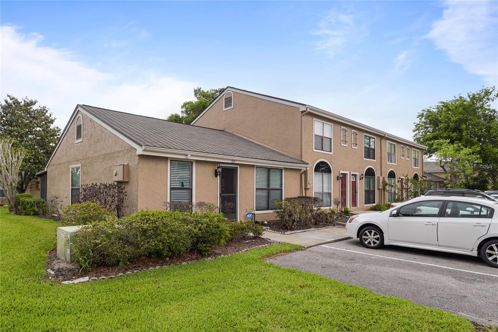 Image 3 of 32 For 610 Casa Park G Court