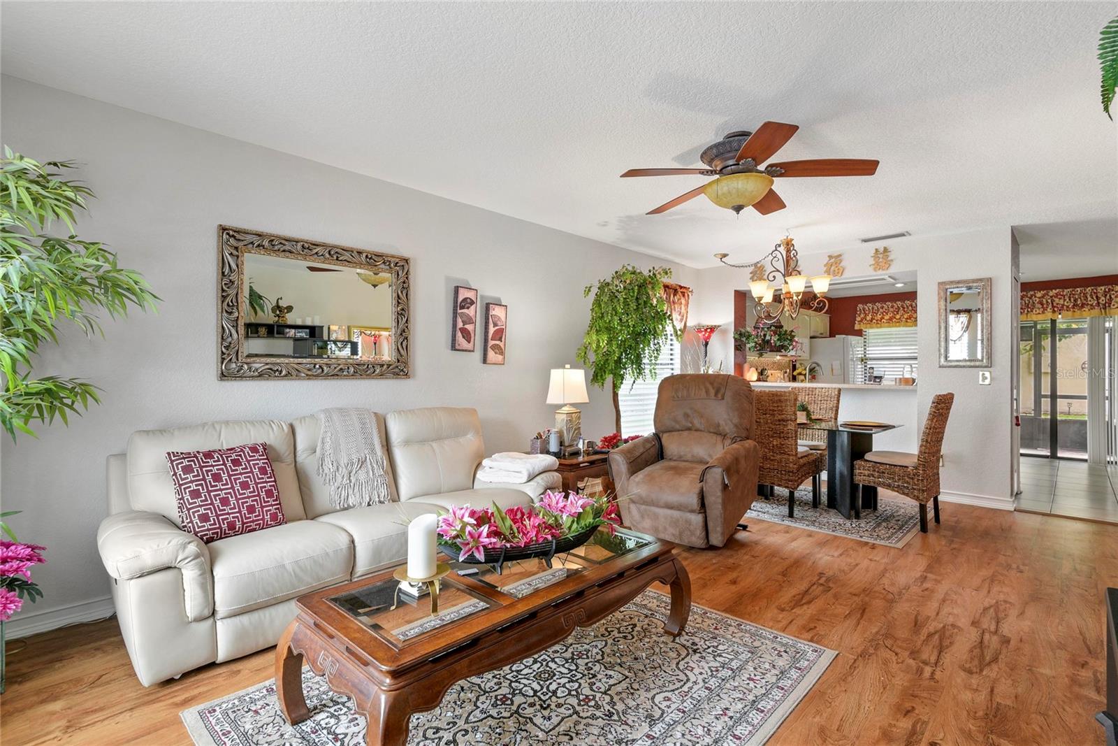 Image 4 of 32 For 610 Casa Park G Court