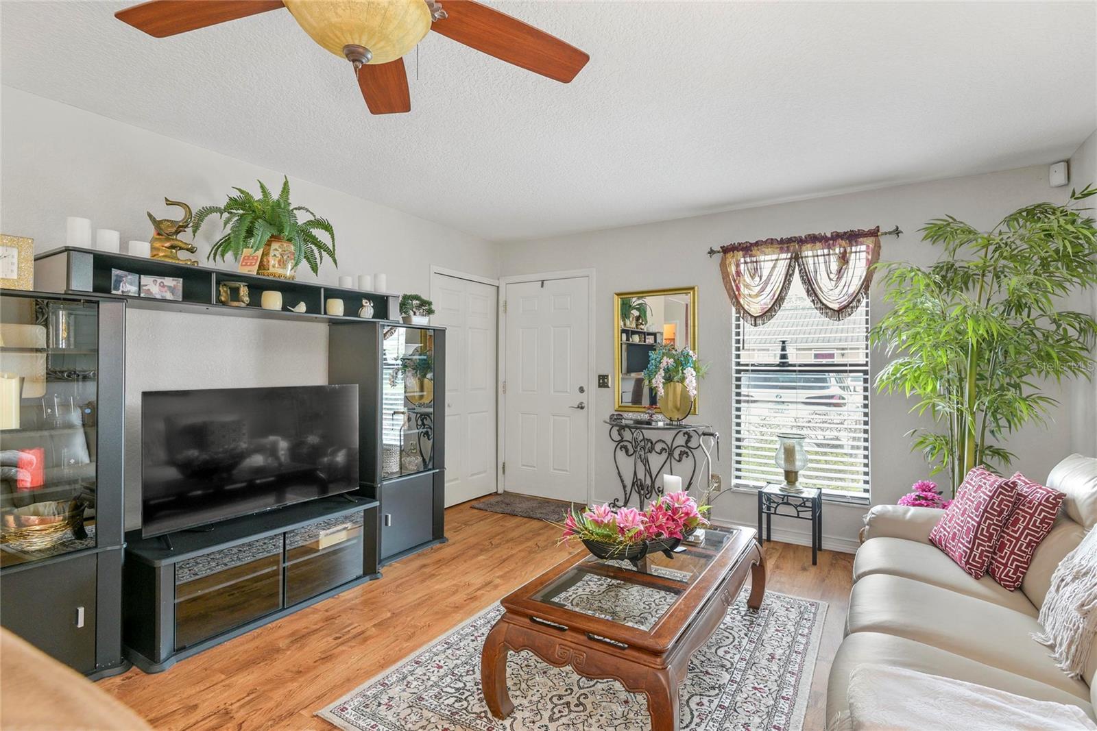 Image 6 of 32 For 610 Casa Park G Court