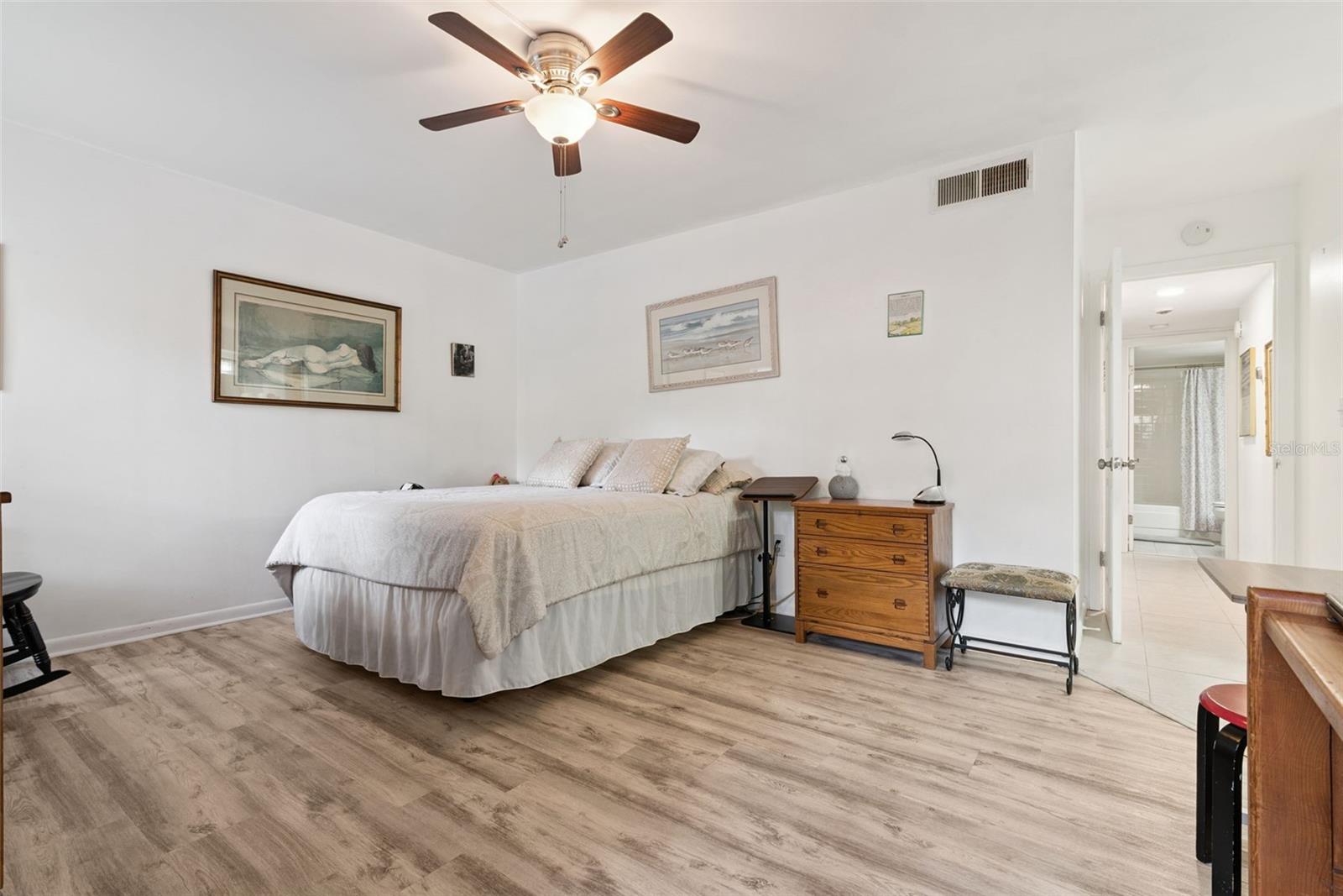 Image 10 of 36 For 530 Cranes Way 107