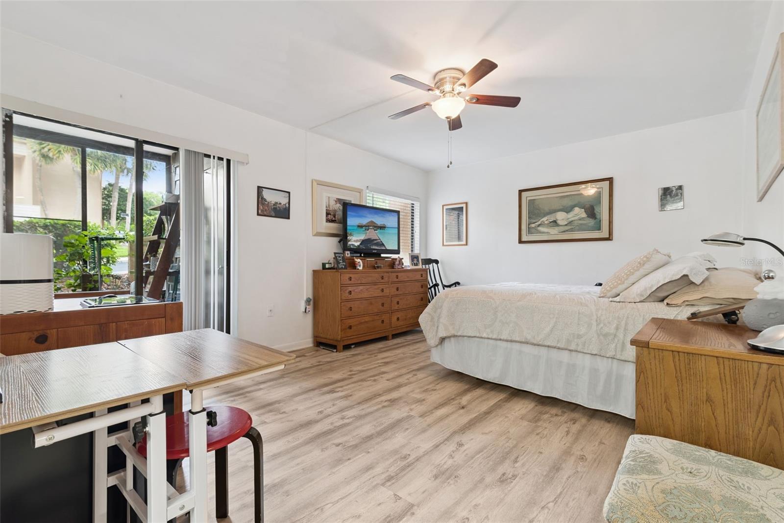 Image 11 of 36 For 530 Cranes Way 107