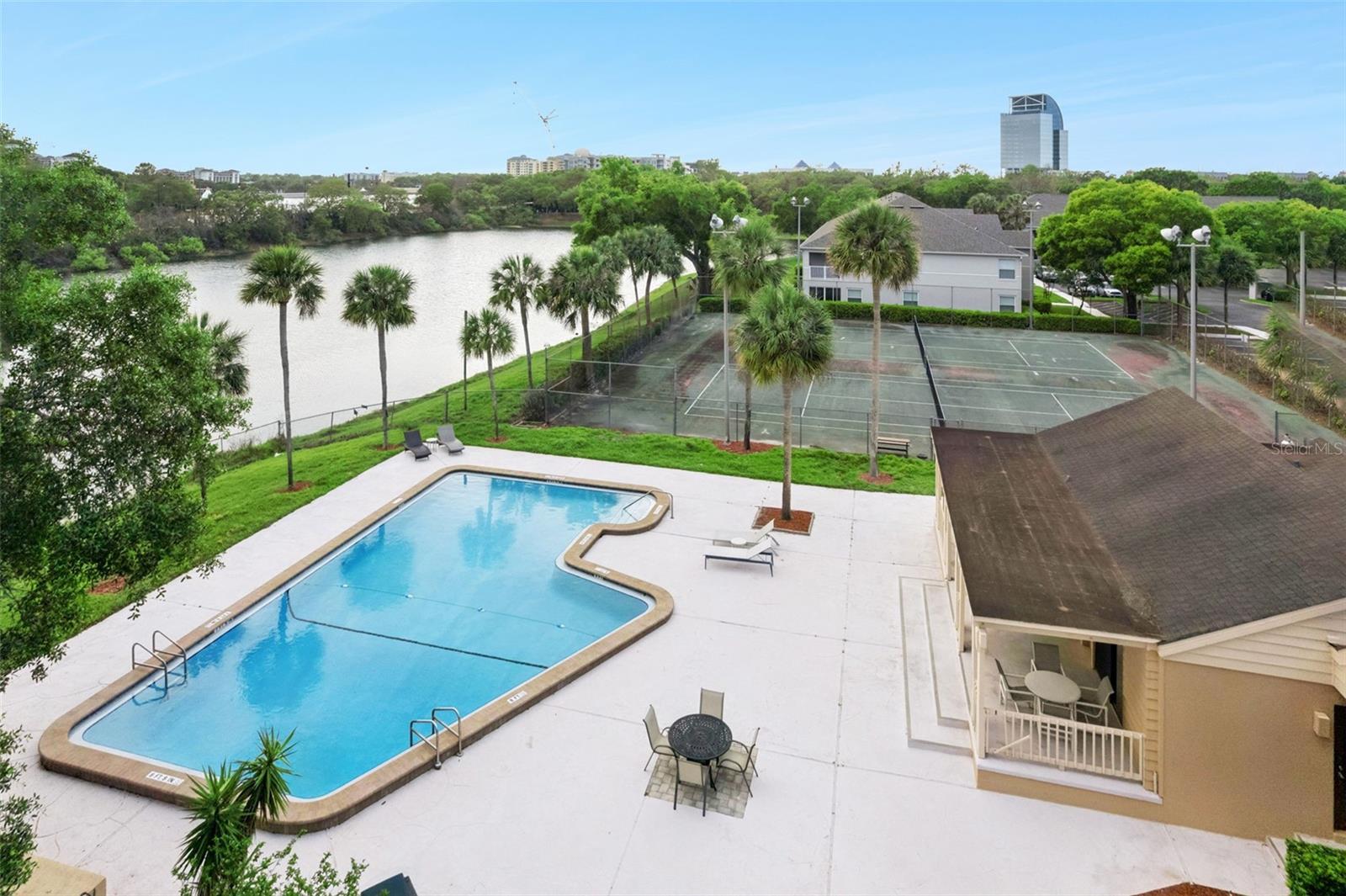 Image 24 of 36 For 530 Cranes Way 107