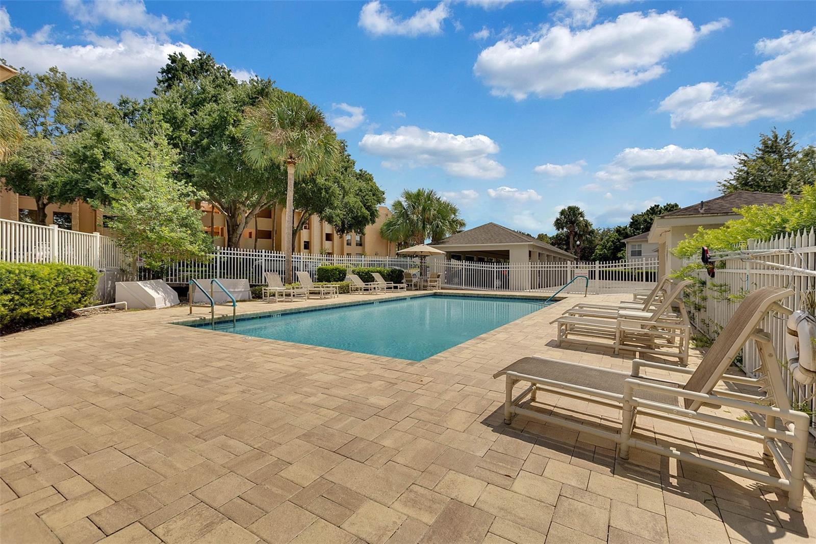 Image 27 of 36 For 530 Cranes Way 107