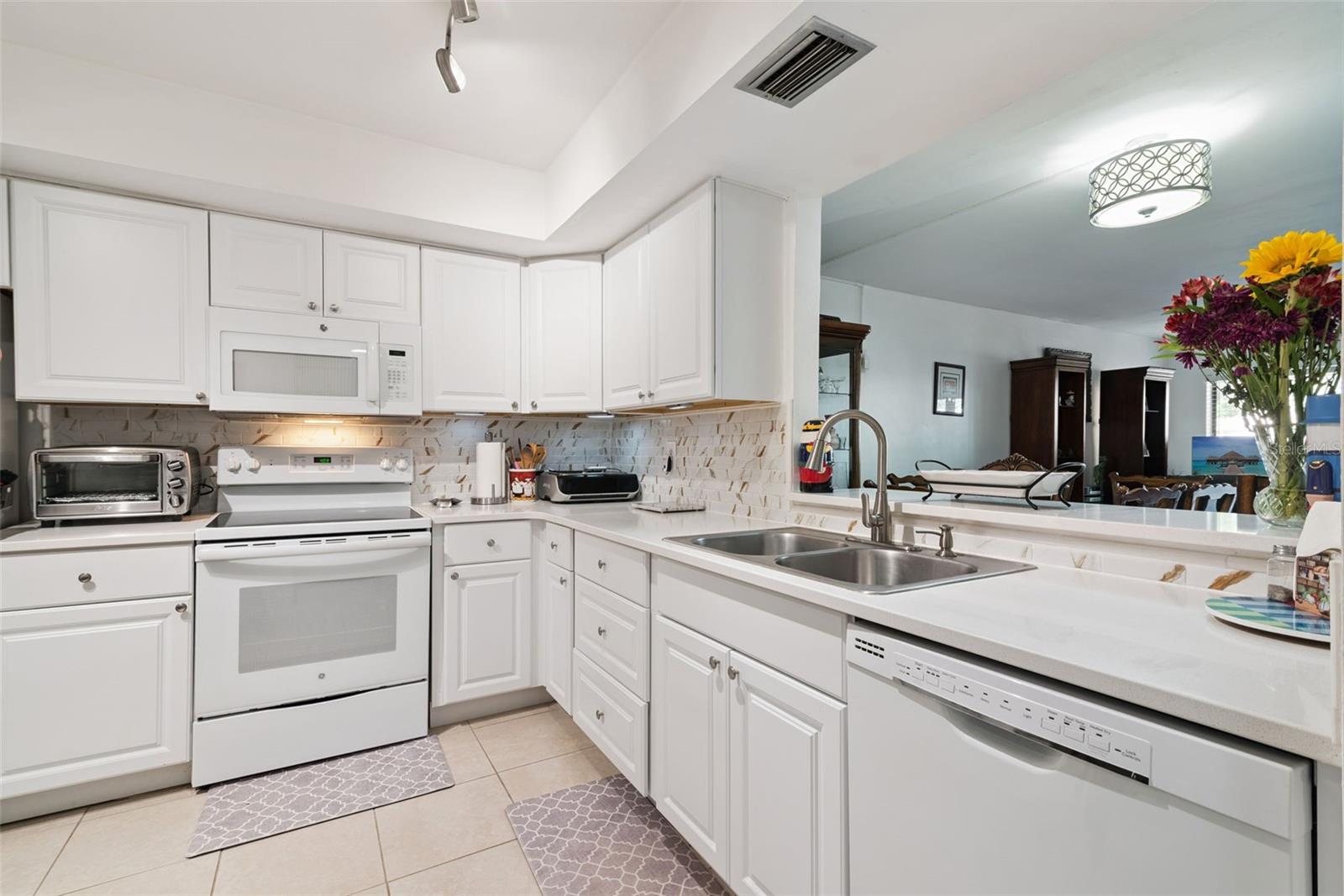 Image 6 of 36 For 530 Cranes Way 107