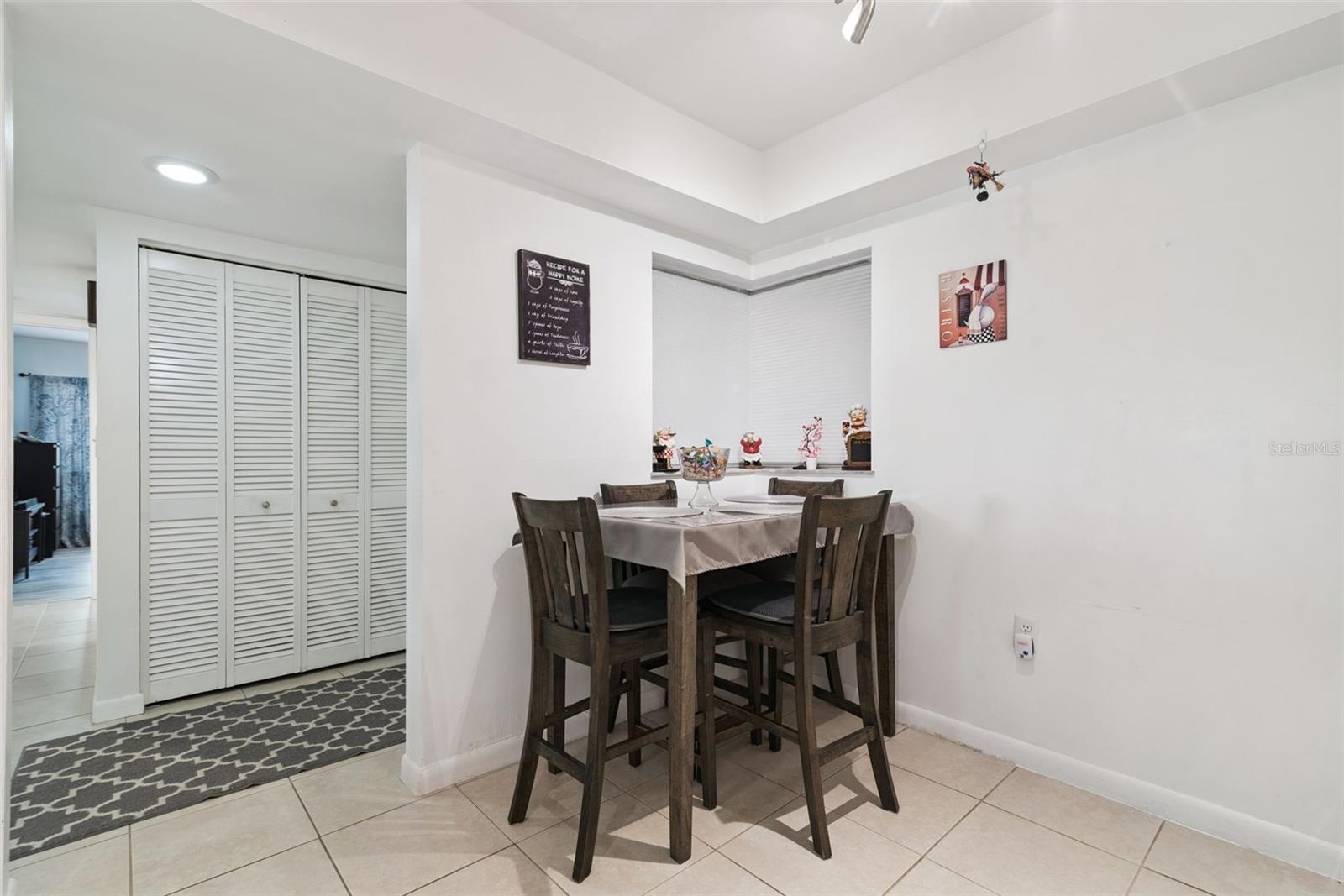 Image 7 of 36 For 530 Cranes Way 107