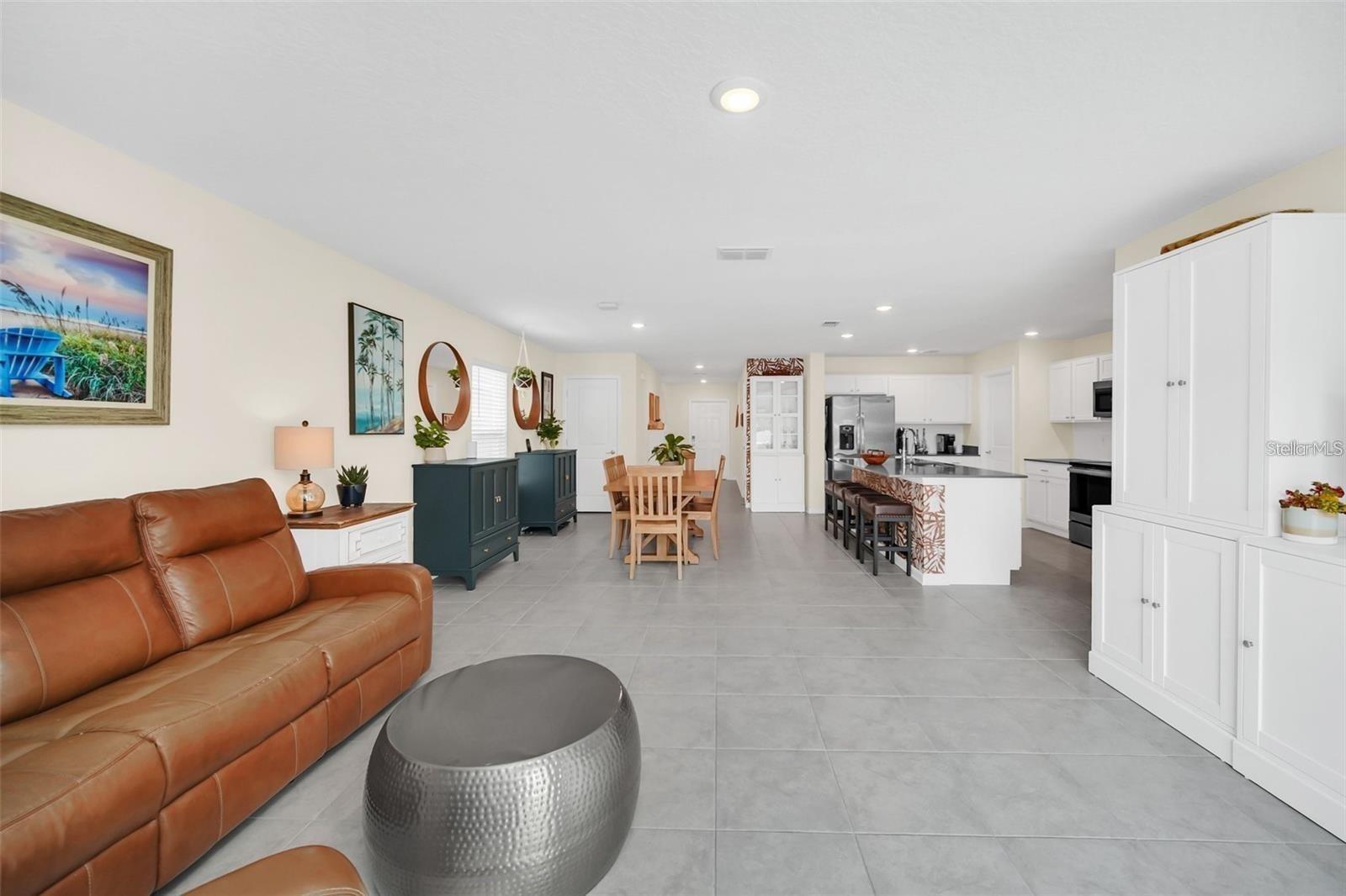 Image 10 of 30 For 4382 Sunny Creek Pl