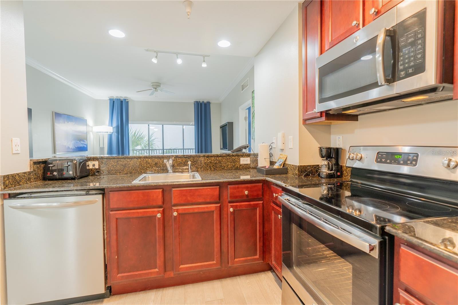 Image 18 of 50 For 14501 Grove Resort Avenue 1310