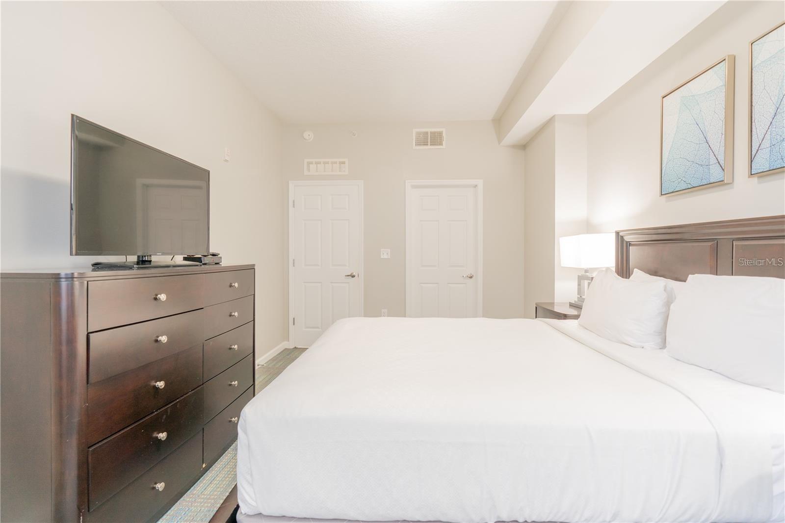 Image 34 of 50 For 14501 Grove Resort Avenue 1310