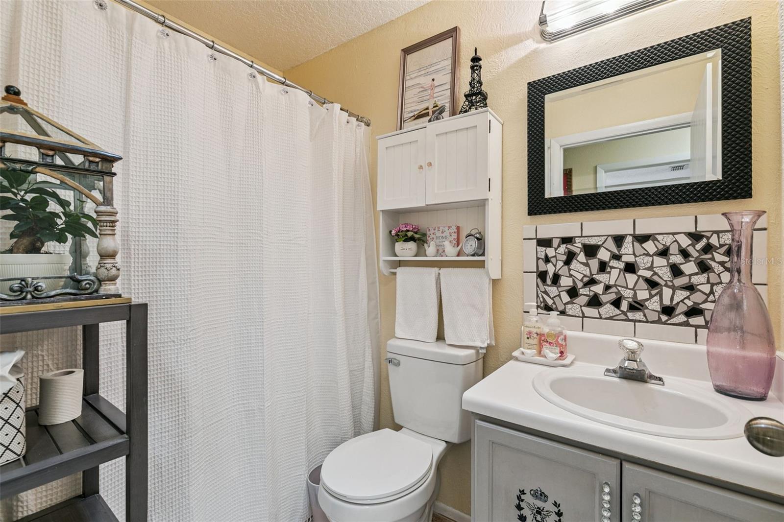 Image 21 of 32 For 371 Augustine Court