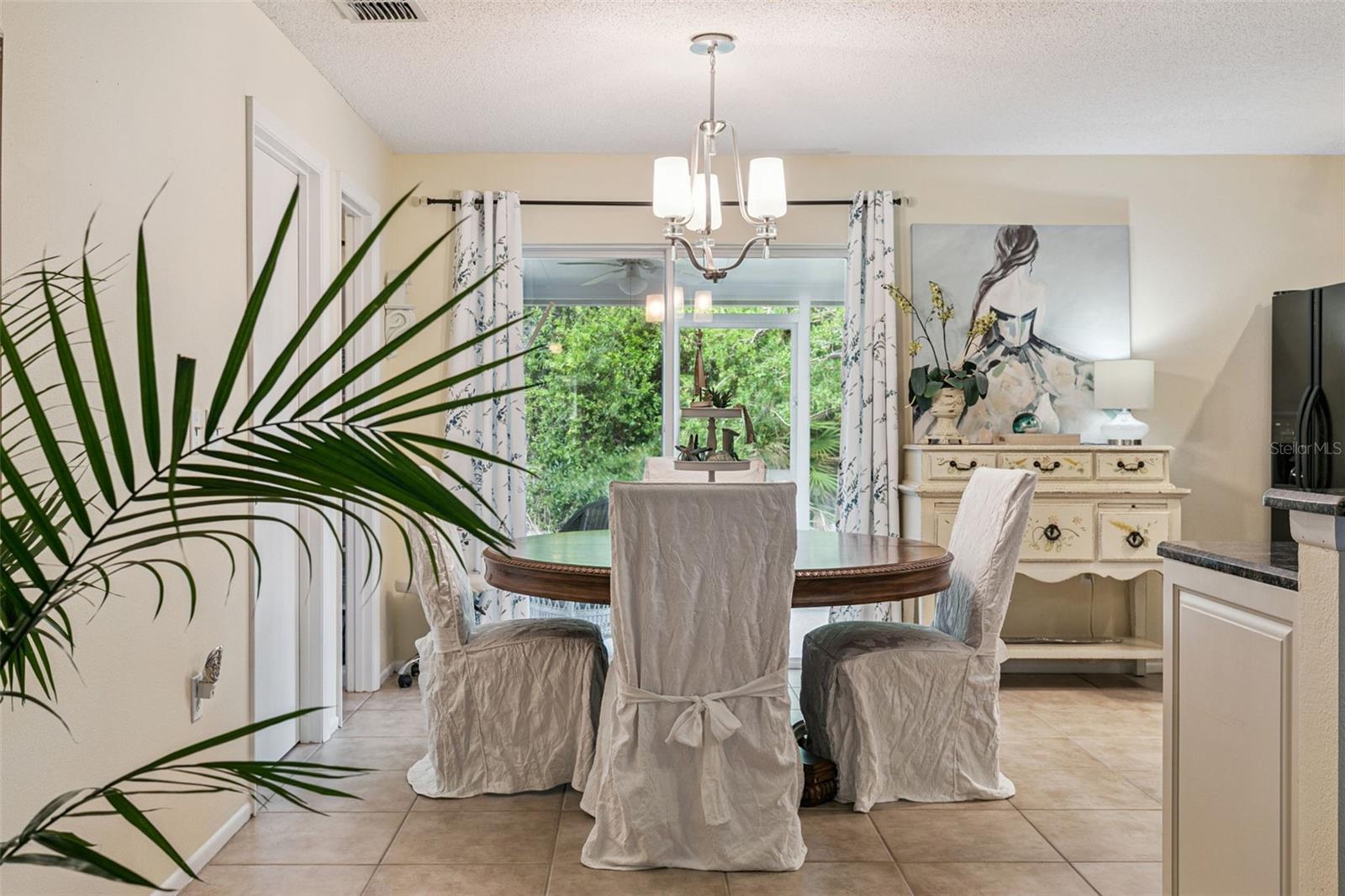 Image 8 of 32 For 371 Augustine Court