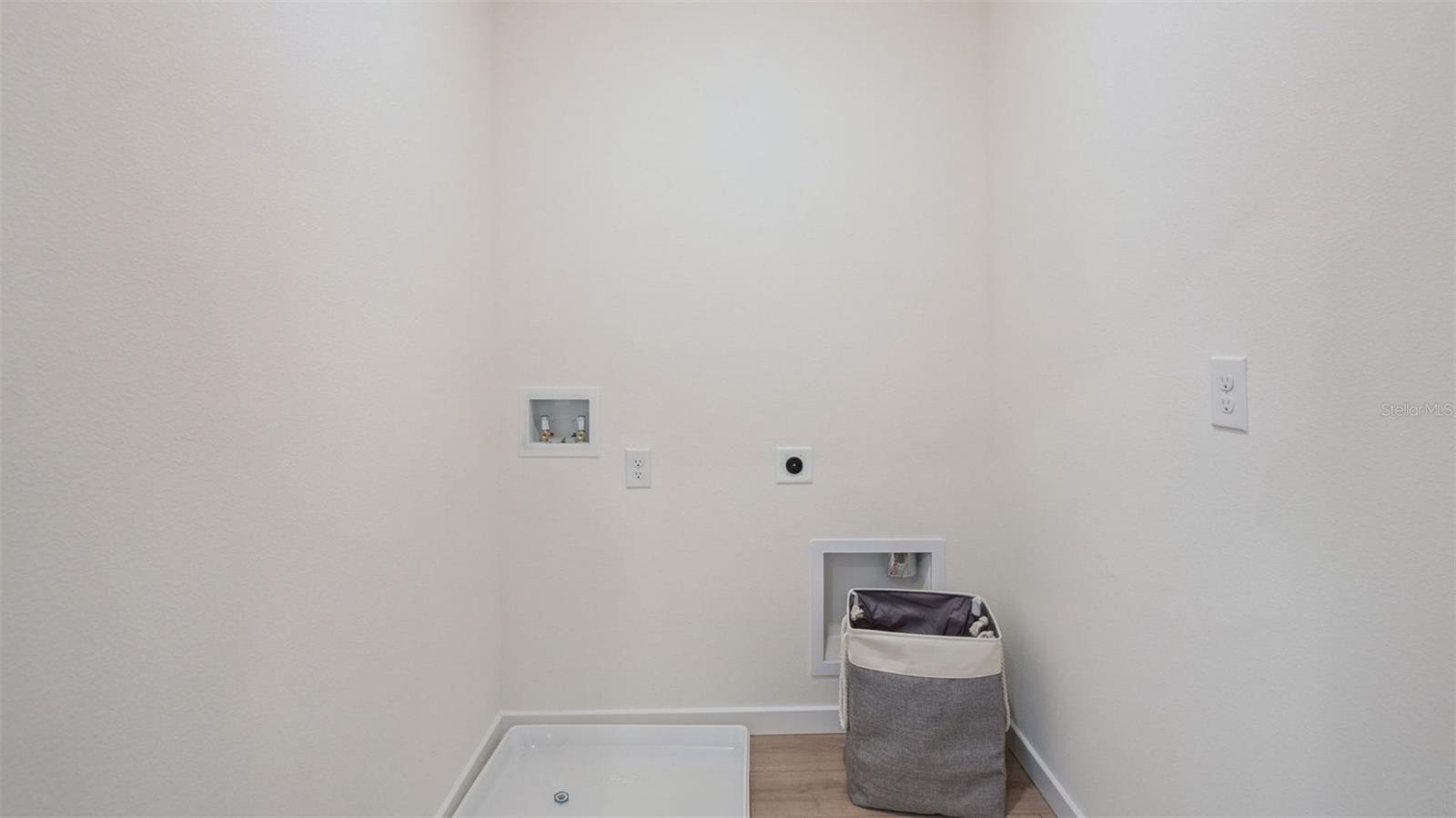 Image 12 of 23 For 3529 Wye Oak Drive