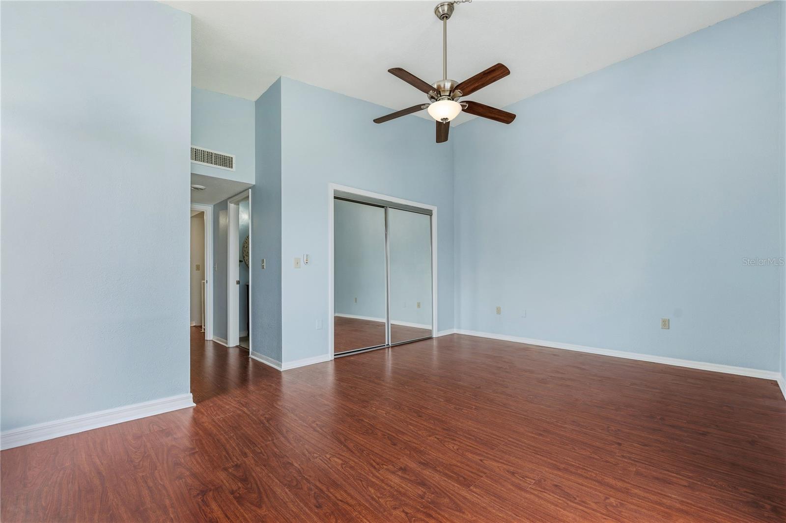 Image 16 of 27 For 1318 Chebon Ct Court Unit E-f