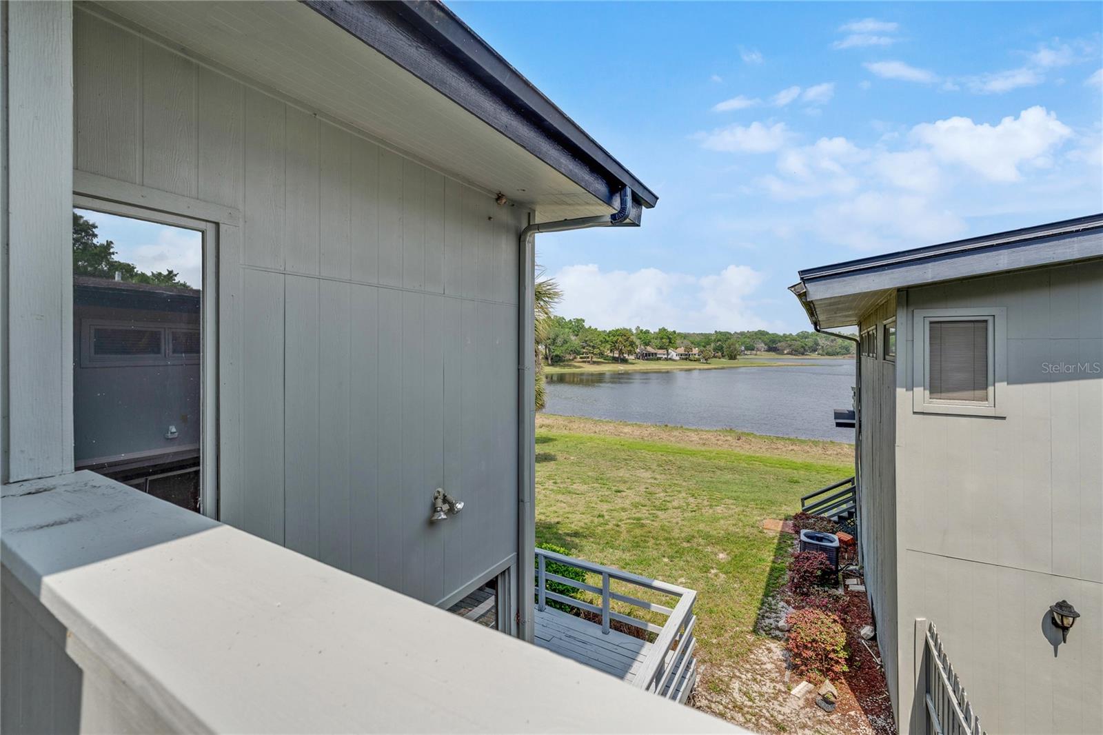 Image 18 of 27 For 1318 Chebon Ct Court Unit E-f