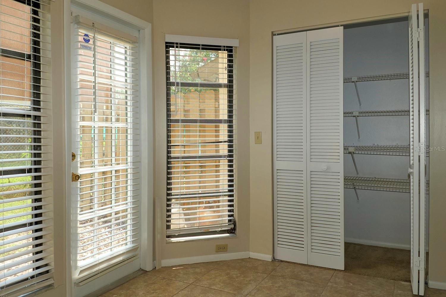 Image 9 of 26 For 4306 Middlebrook Road 4306