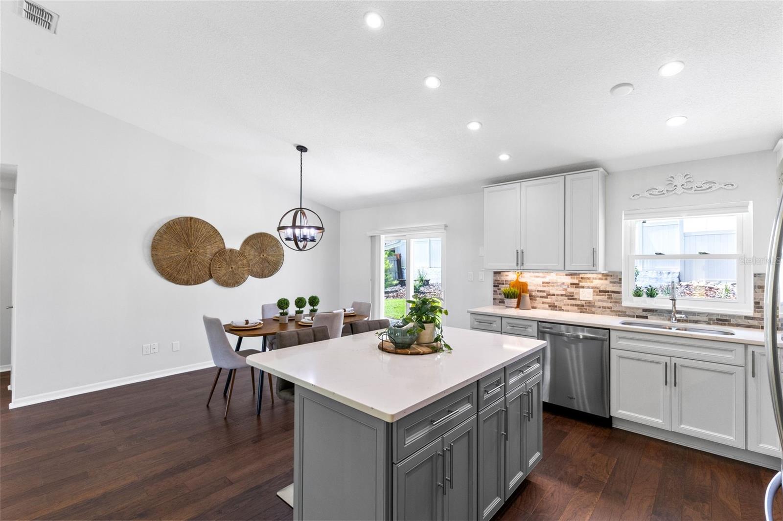 Image 7 of 24 For 834 Haulover Drive