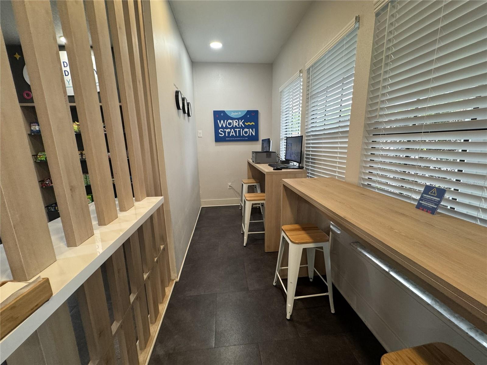 Image 15 of 19 For 2930 Polynesian Isle Boulevard 105