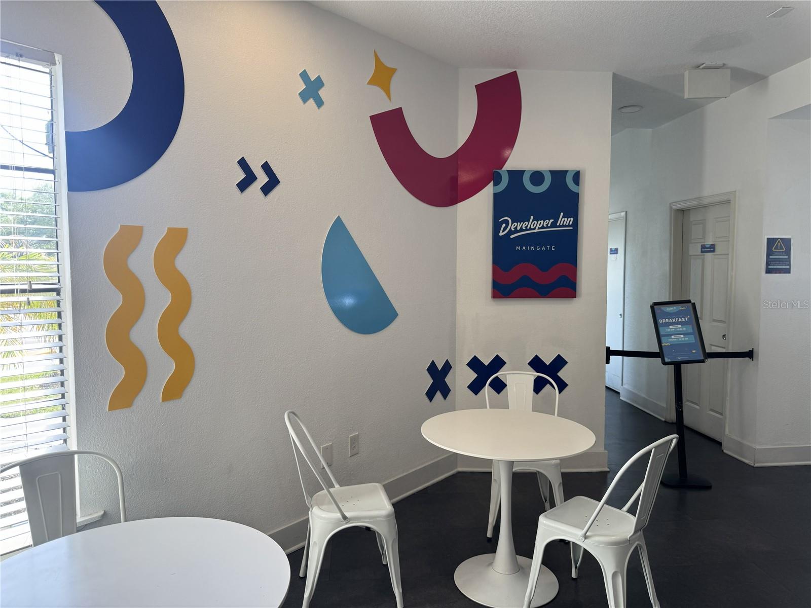 Image 16 of 19 For 2930 Polynesian Isle Boulevard 105