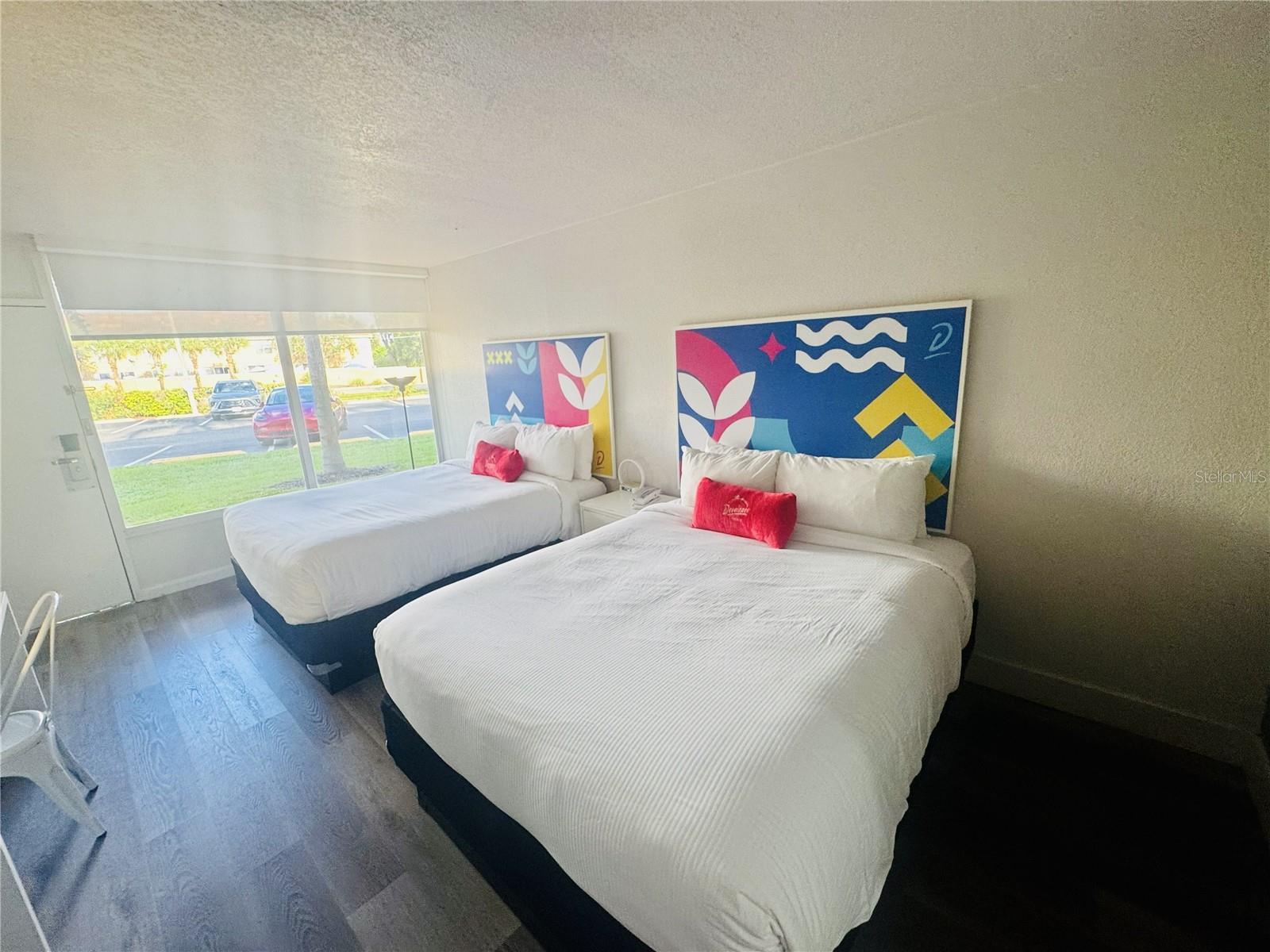 Image 3 of 19 For 2930 Polynesian Isle Boulevard 105