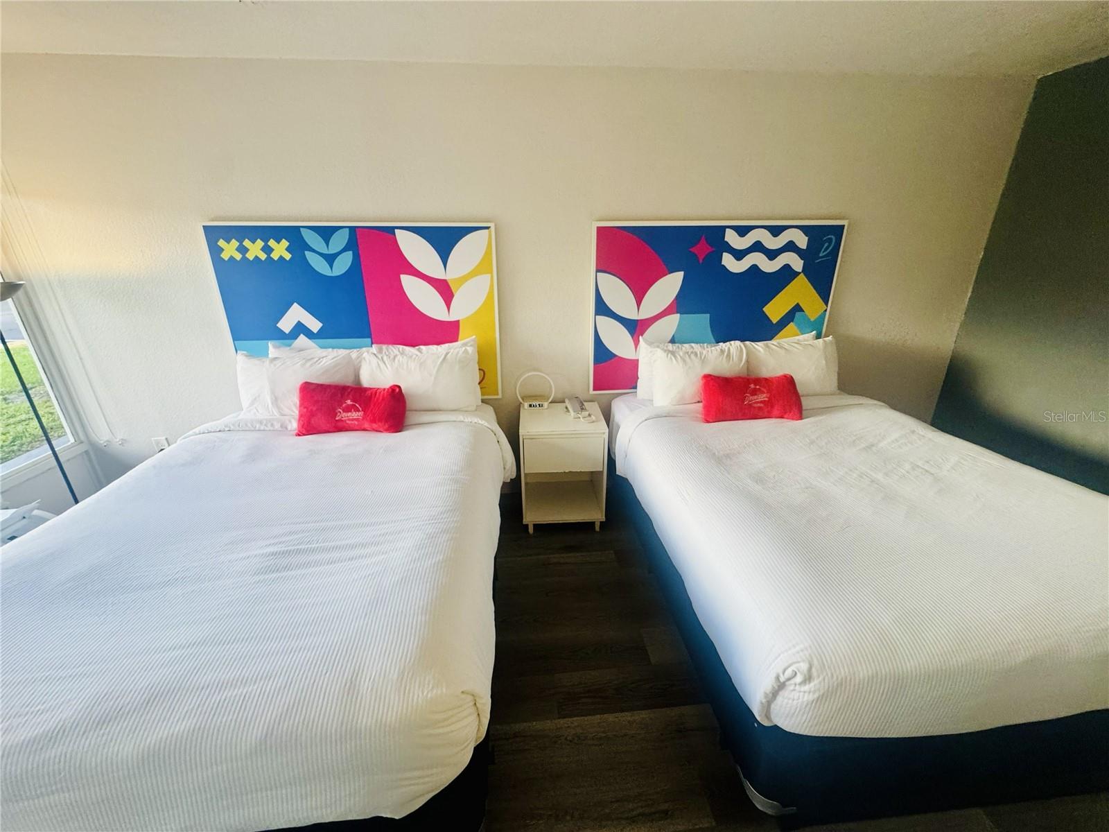 Image 4 of 19 For 2930 Polynesian Isle Boulevard 105