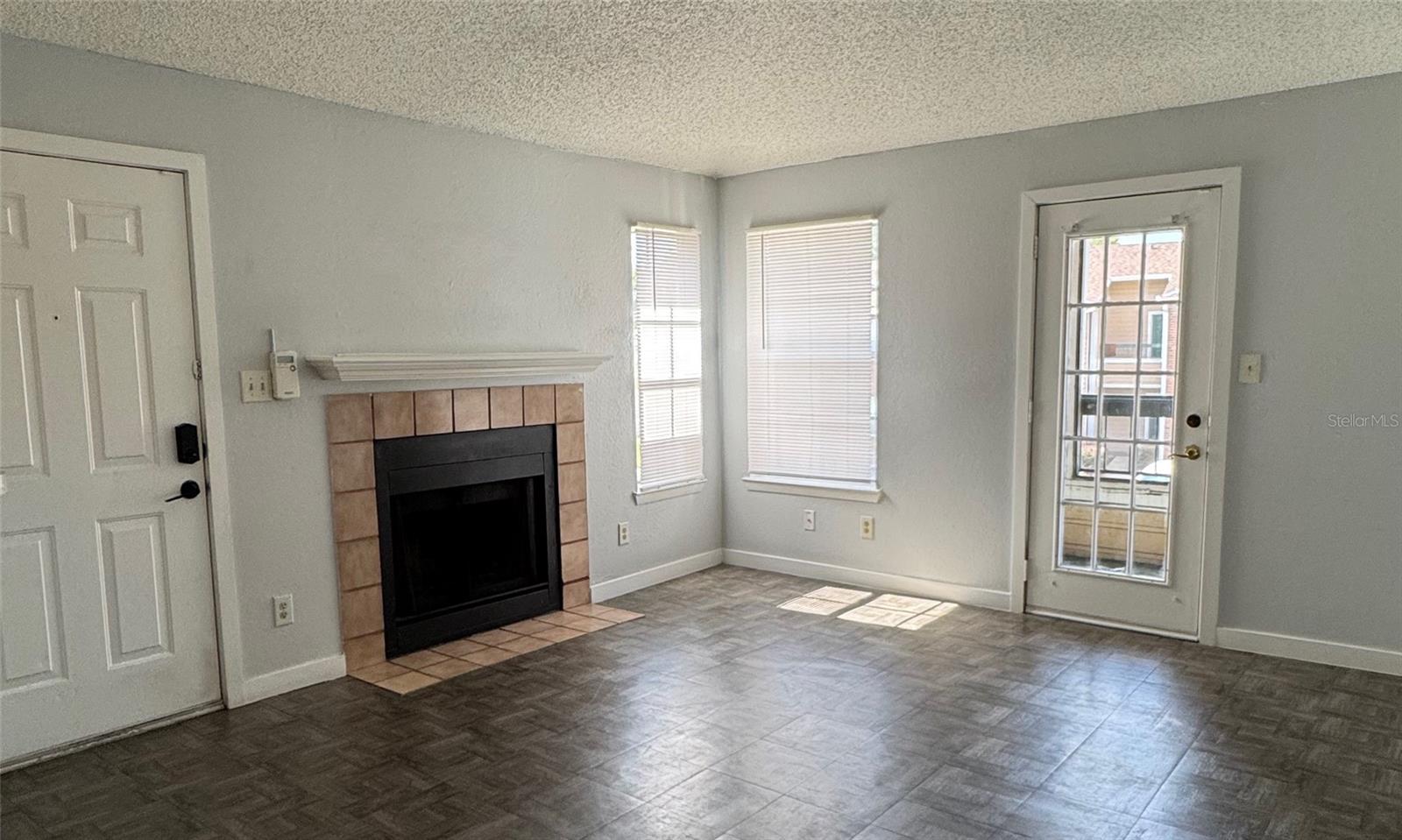 Image 5 of 23 For 5540 Devonbriar Way 203