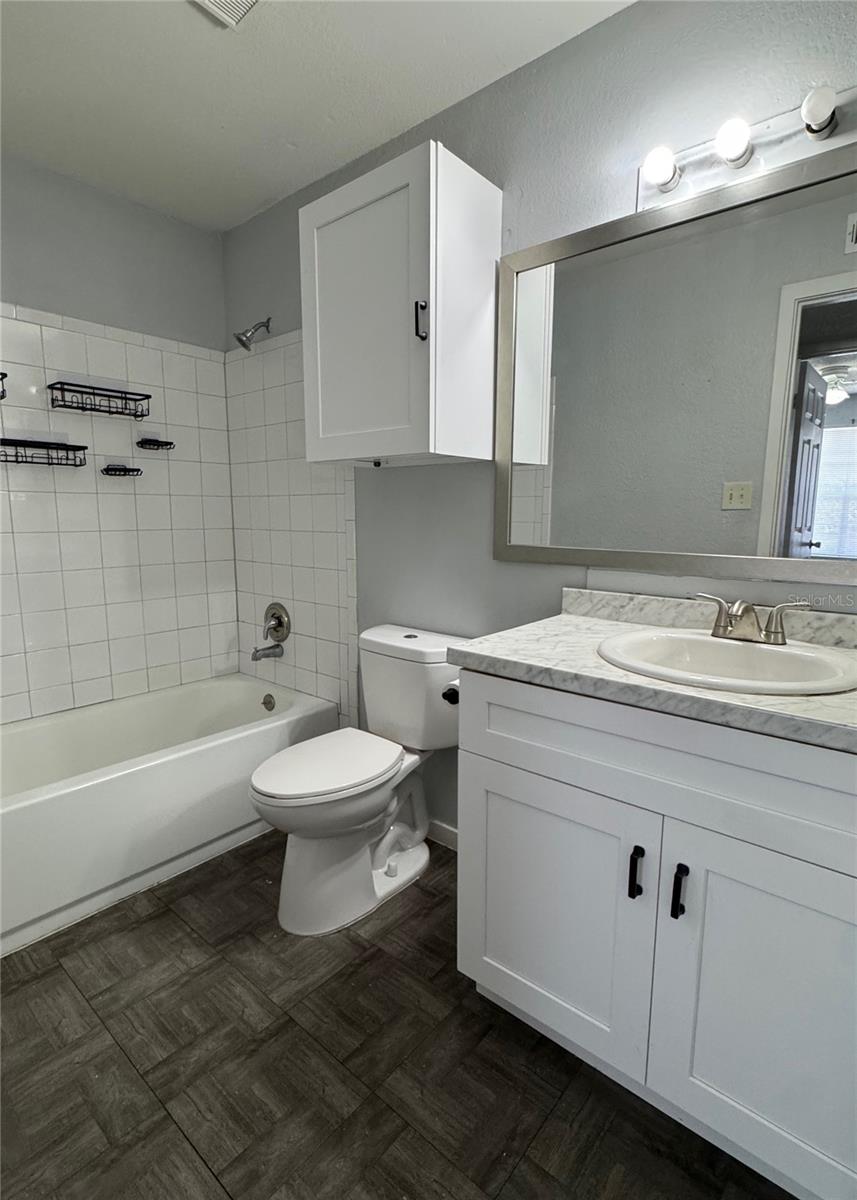 Image 8 of 23 For 5540 Devonbriar Way 203