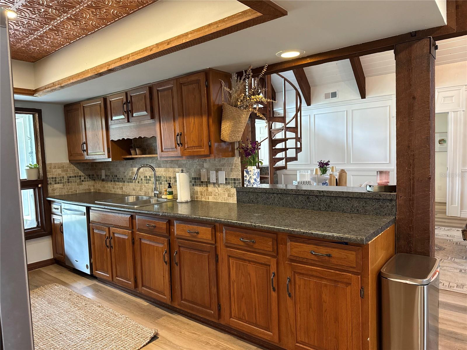 Image 22 of 74 For 521 Granada Way