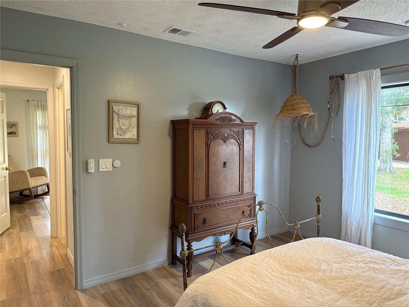 Image 37 of 74 For 521 Granada Way