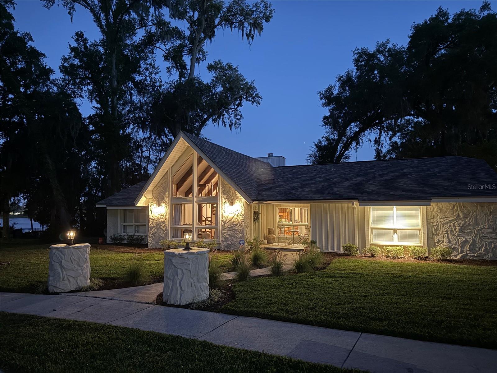 Image 5 of 74 For 521 Granada Way