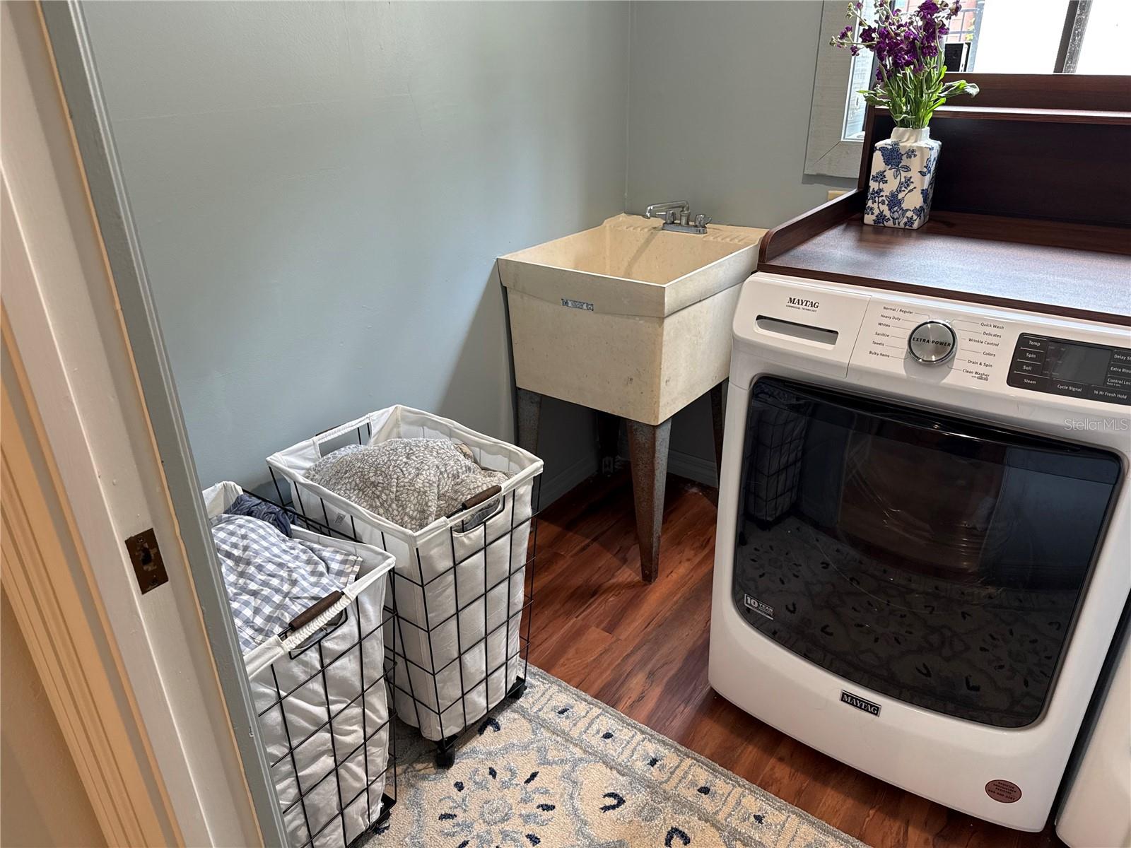 Image 56 of 74 For 521 Granada Way