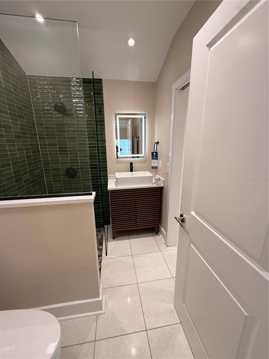 Image 14 of 21 For 238 Main Street