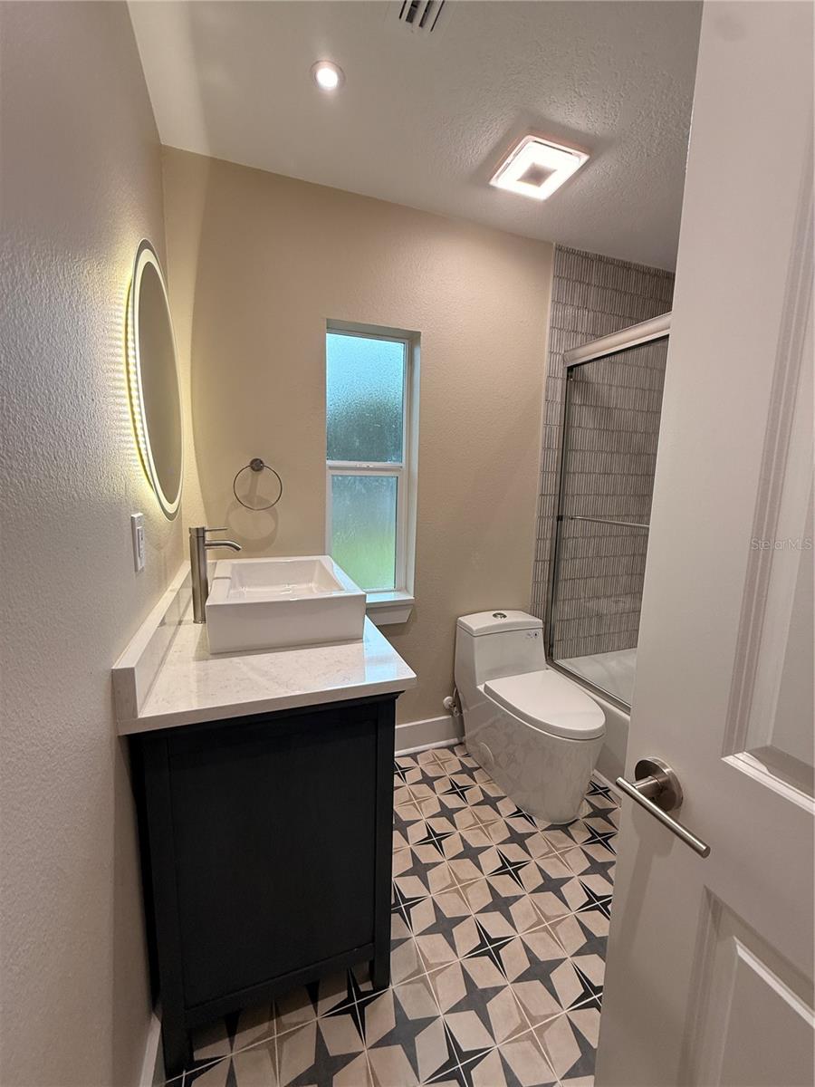 Image 18 of 21 For 238 Main Street