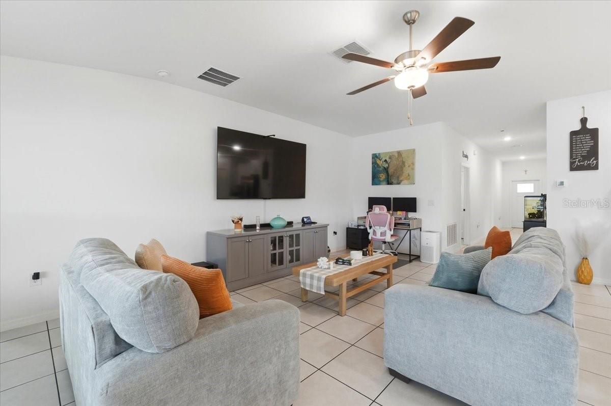 Image 15 of 51 For 1923 Red Loop