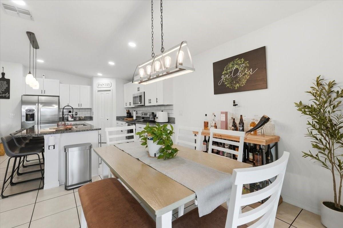 Image 17 of 51 For 1923 Red Loop