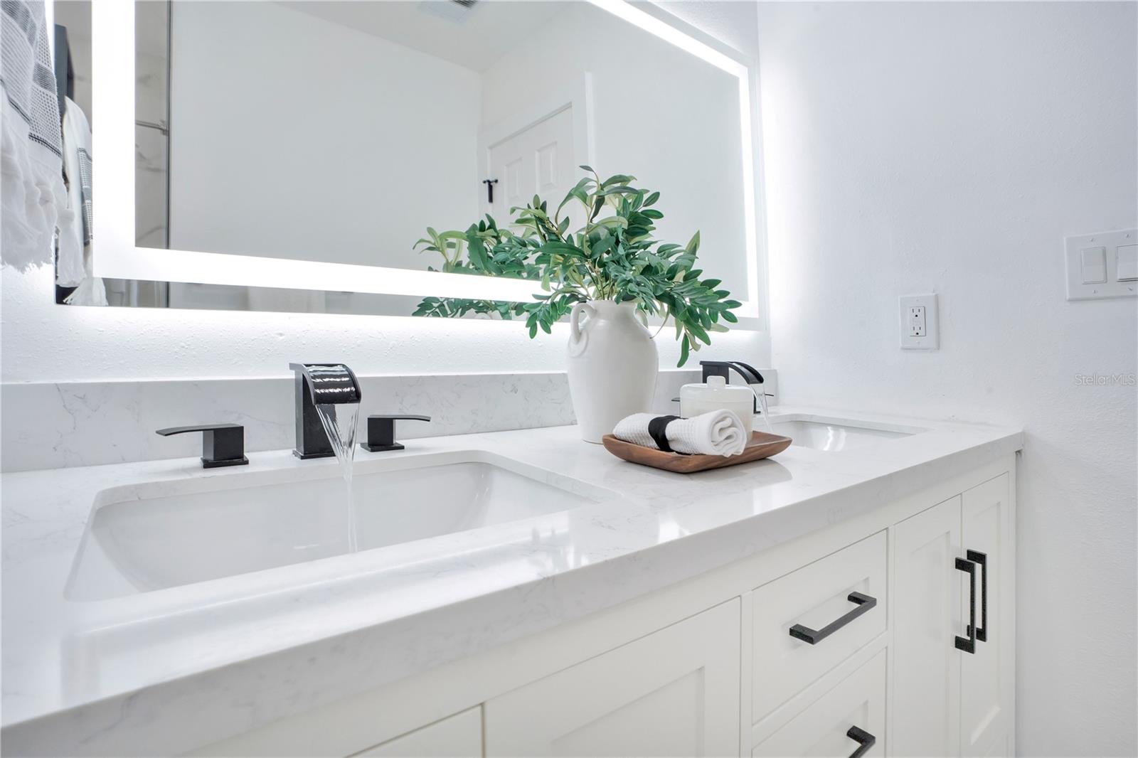 Image 26 of 43 For 3925 De Kalb Drive