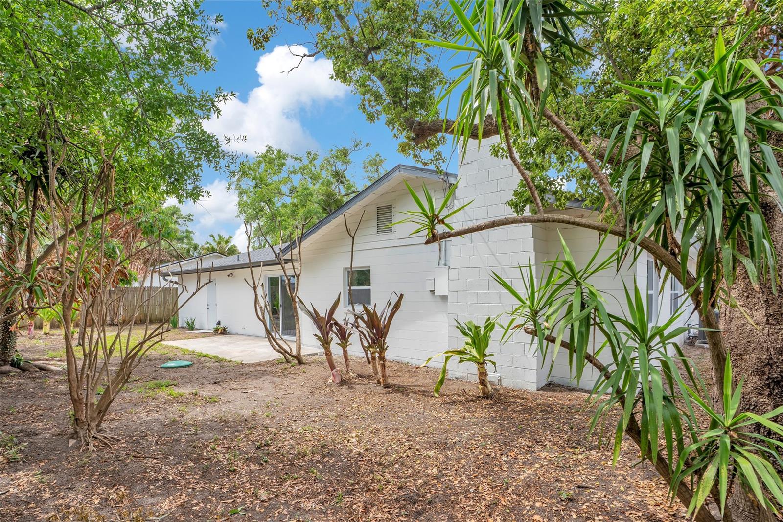 Image 37 of 43 For 3925 De Kalb Drive