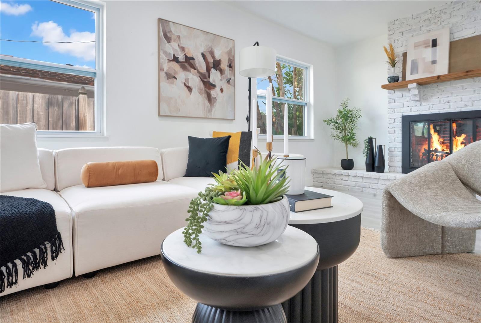 Image 4 of 43 For 3925 De Kalb Drive