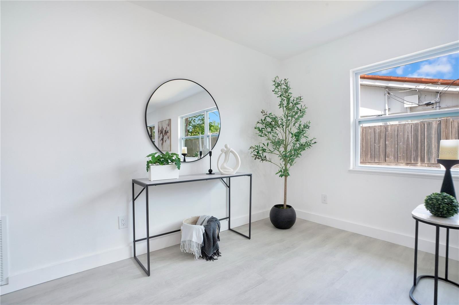 Image 8 of 43 For 3925 De Kalb Drive