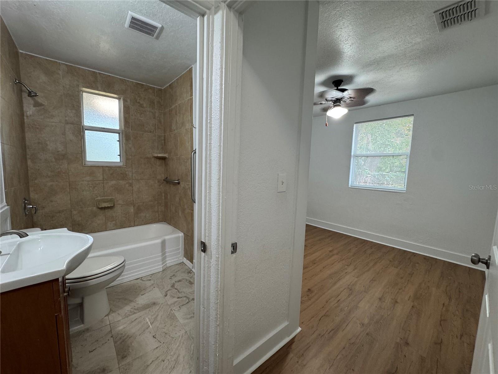 Image 11 of 26 For 5315 Davisson Avenue