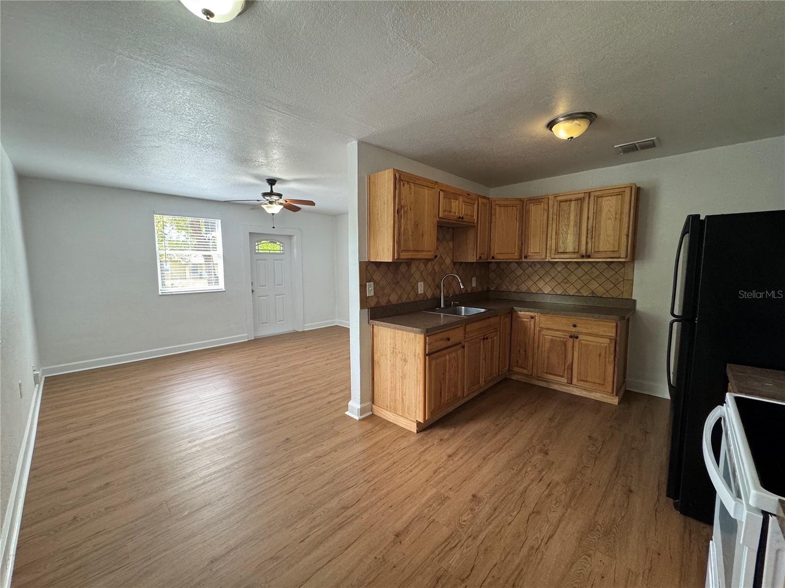 Image 3 of 26 For 5315 Davisson Avenue