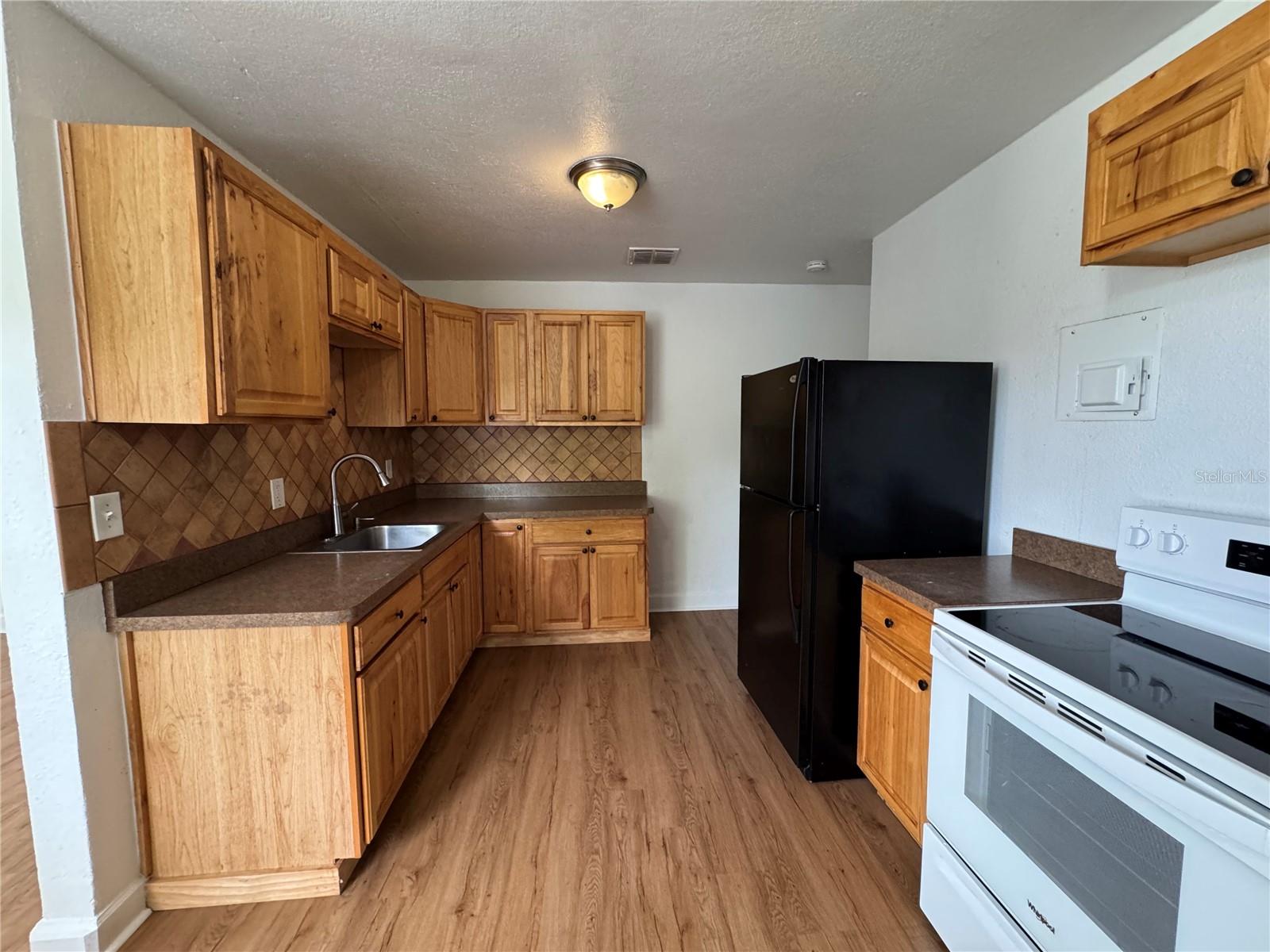 Image 6 of 26 For 5315 Davisson Avenue