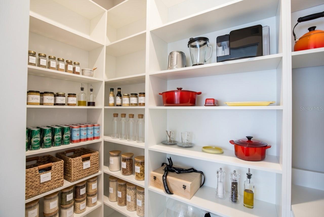 Image 12 of 38 For 16046 Vetta Drive