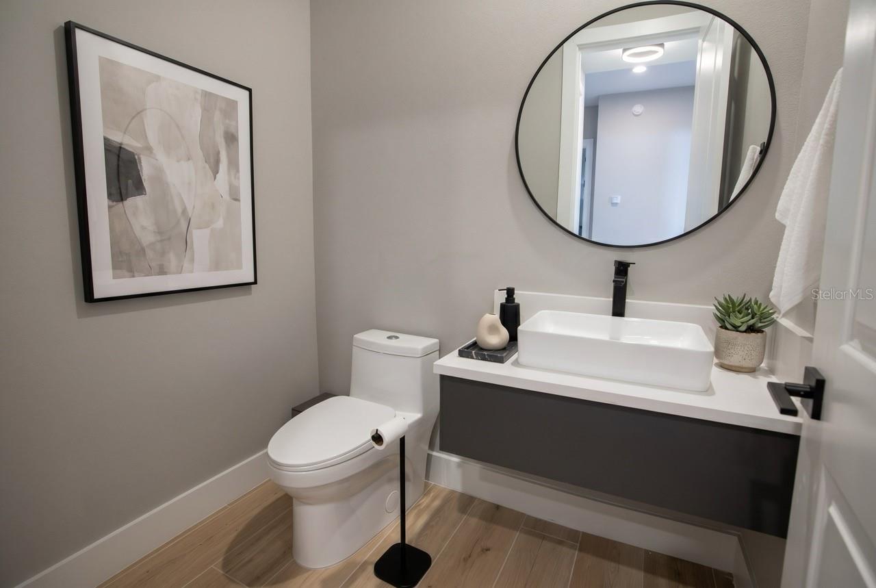 Image 24 of 38 For 16046 Vetta Drive