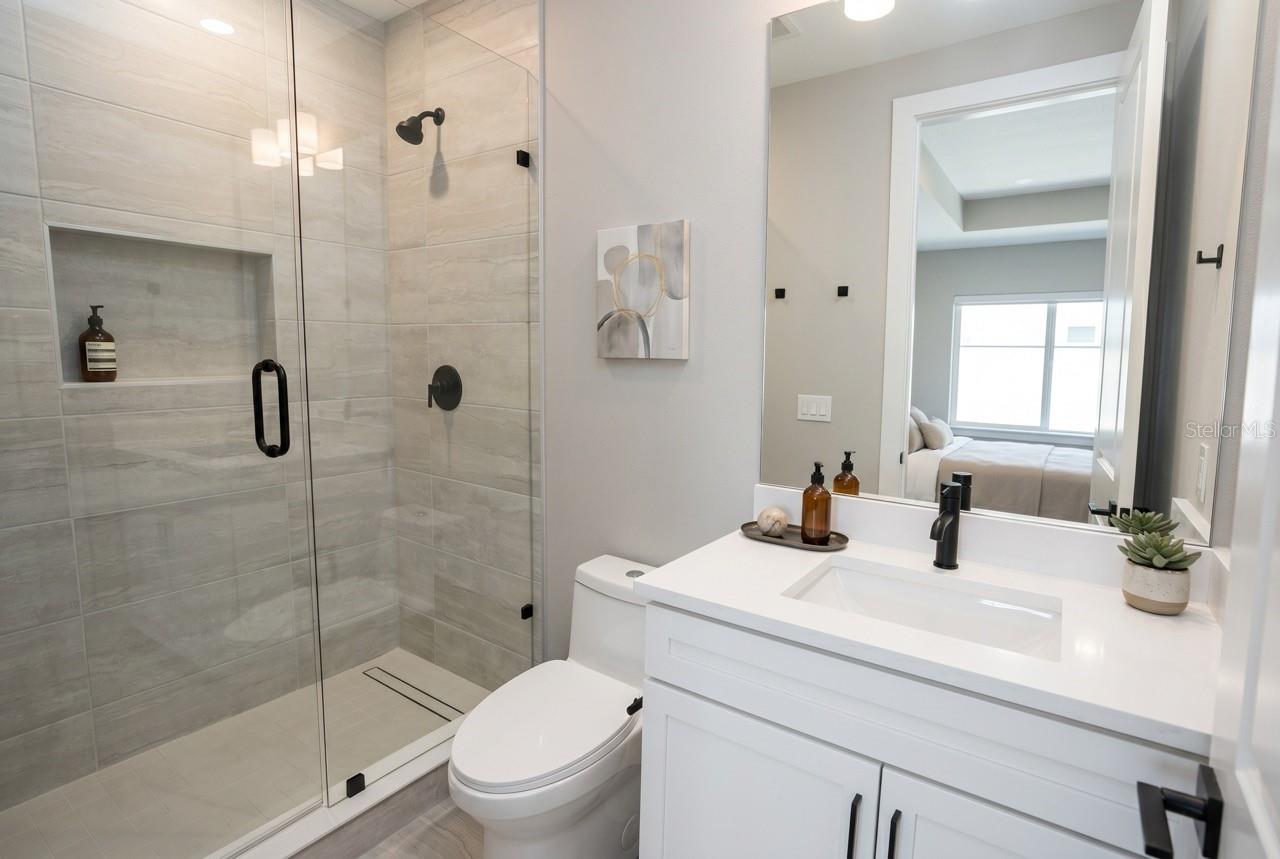 Image 28 of 38 For 16046 Vetta Drive